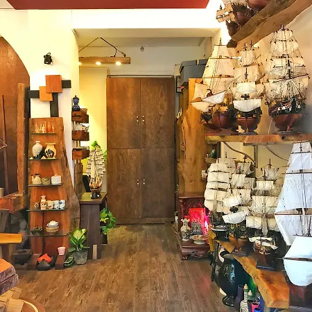 Rustic House Backpacker Hotel